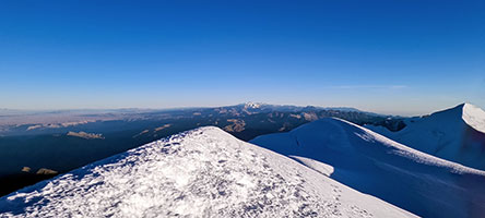 La cima dell'Illimani, 6460 m