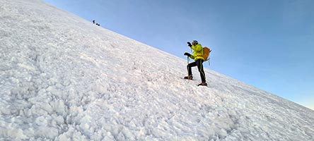 Emanuele in salita sul Sajama