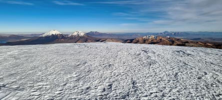 La piatta vetta del Sajama, 6542 m