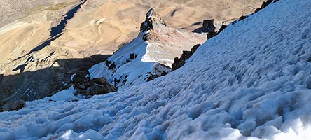 Pendio col sito del campo uno del Sajama visto da sopra