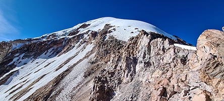 La vetta del Sajama dalla cresta ovest