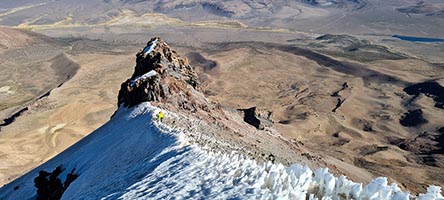 Il campo uno sulla via normale del Sajama, 5690 m