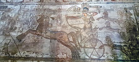 Ramses II nella battaglia di Qadesh, particolare di bassorilievo ad Abu Simbel