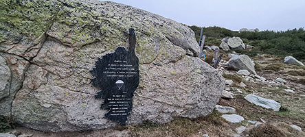 Stele commemorativa della resistenza al nazifascismo in Corsica al rif. Prati
