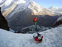 Deposito di caschi sotto la parete Eiger