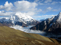 Valle di Budhi Gandaki da sopra il campo di Larke Phedi