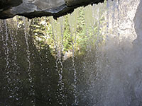 Dietro alla cascata di Dharamsala