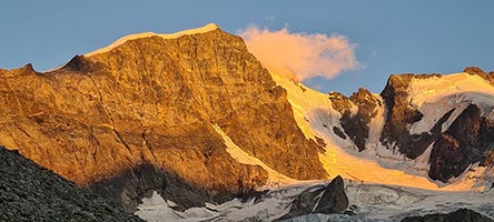 La cresta Biancograt sino al Pizzo Bianco dalla Chamanna Tschierva al tramonto