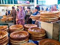 Panetteria al mercato di Dushanbe