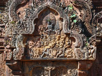 Dettaglio frontone del Banteay Srei