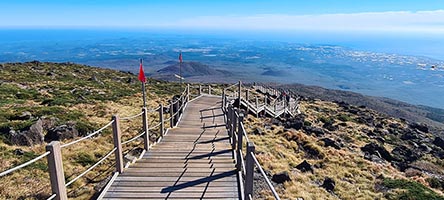 L'arrivo del sentiero di Seongpanak in vetta al monte Halla