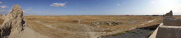 Panorama a 180° sulla cinta muraria della città di Sauran