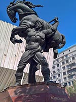 Statua di Kozhomkul Baatyra a Bishkek