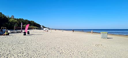 La spiaggia di Dzintari a Jūrmalas nel golfo di Riga