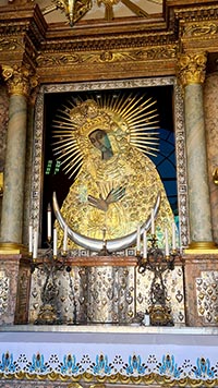 Icona della Vergine Maria alla Porta dell'Aurora a Vilnius 