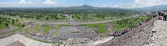 Teotihuacan calzada del los muertos a 180°