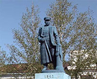 Monumento a Choibalsan nella citta' ad egli dedicata