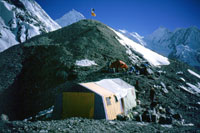 La tenda mensa al campo base dei Gasherbrum, 5156 m