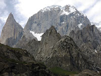 L'Ultar Sar, 7329 m, con lady finger