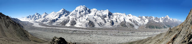 L'Hispar verso est visto da 4900 m nei pressi di Jutumal