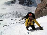 Giuseppe in salita verso il campo 2 del K2