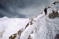 Salendo all'high camp lungo la west buttress